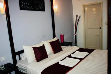 Samathi Lake Resort
