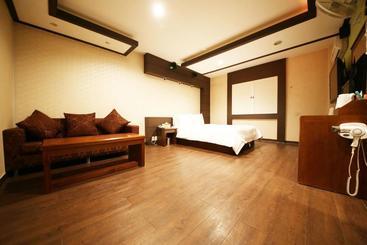 Nine Motel Daejeon