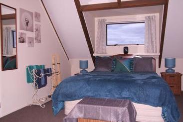 تختخواب و صبحانه Annie's Bnb At 7c