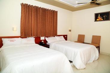 هتل Anandkrishna Residency