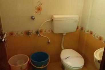 هتل Anandkrishna Residency