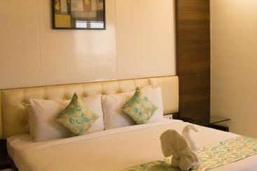 هتل Regenta Central Indore