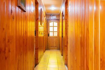 هاستل Hostal Katemu