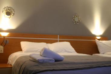 هتل Hôtel Astral