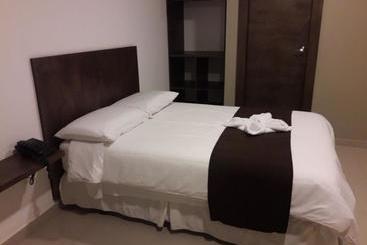 هتل Milagro Inn