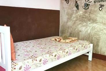 هتل Winny Apartment Rayong