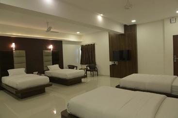 Banyan Paradise Resort