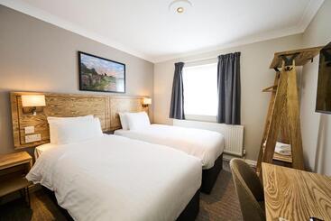 בית מלון כפרי Red Lion, Wigan By Marston's Inns