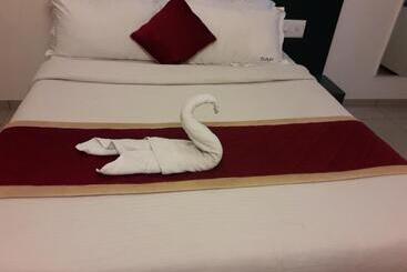 Hotelli Sap Golden Grande Electronic City