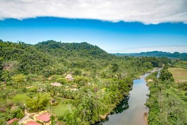 منتجع Sleeping Giant Rainforest Lodge