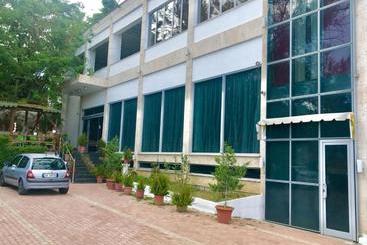 تختخواب و صبحانه Frogs House Hotel & Restorant Slow Food