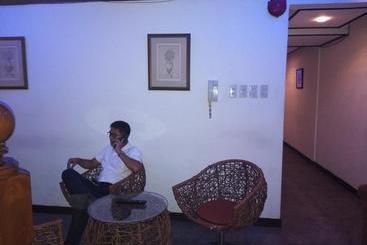 هتل Eustacia Suites