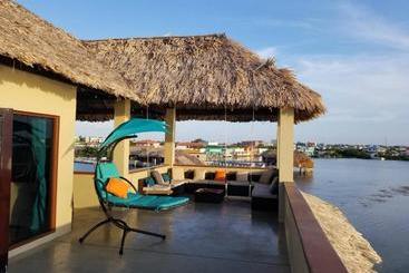 هتل Lina Point Belize Overwater Resort