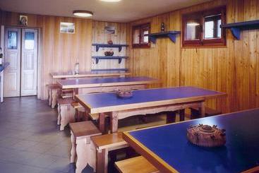 Rifugio Alpino L Ermitage  Hostel