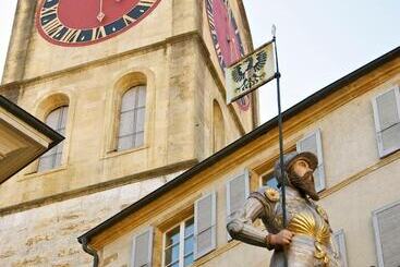 فندق Aux Chambres Du Banneret