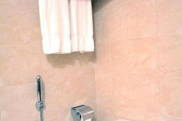 هتل Safari House Suite