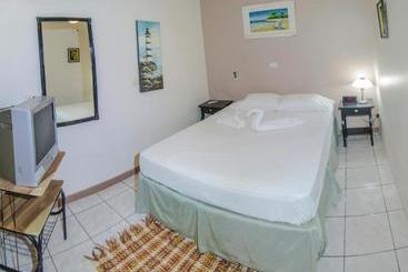 تختخواب و صبحانه Laura S House