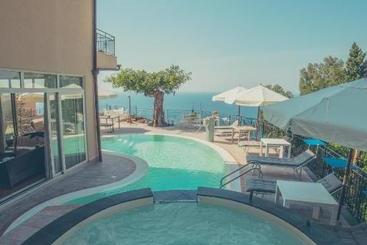 هتل Meridiana  Taormina