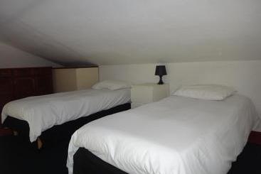 هتل B Lodge