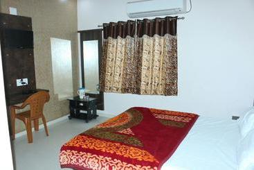 هتل Shree Nath