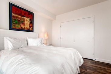Global Luxury Suites At Fenway