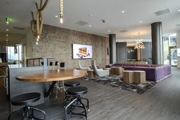 Global Luxury Suites At Fenway