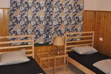 Red Star Surf   Hostel