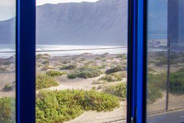Red Star Surf   Hostel