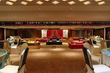 هتل Grand Mercure Vadodara Surya Palace