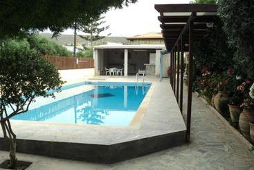 דירות לתיירים Katerina Apartments