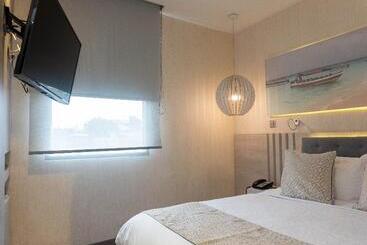 هتل Perla Suite Santa Marta