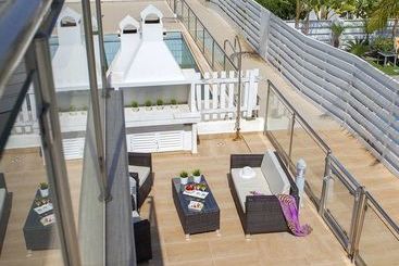 Athina Villa 8