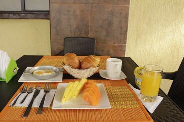 هتل Ayenda 1087 La Estacion