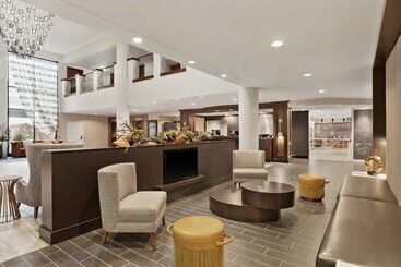 ホテル Doubletree By Hilton Mclean Tysons