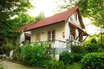 Petch Rim Tan Resort