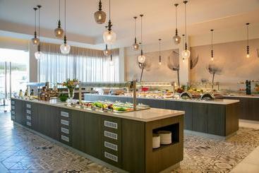 Vangelis Hotel & Suites