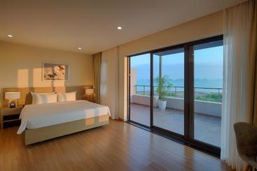هتل Royal Lotus Ha Long Resort And Villas