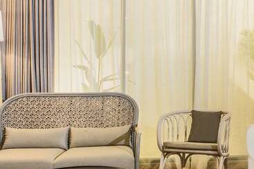 Отель Swissbelinn Singkawang