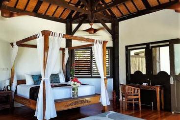 هتل The View Fiji