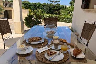 B&b Villa Striari