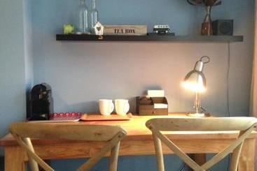 تختخواب و صبحانه Amsterdam The Blossom Room