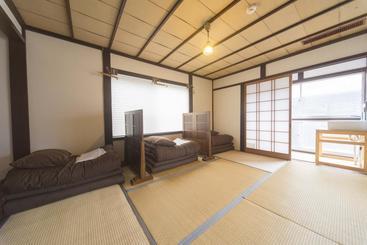 هاستل Book & Guesthouse Hitotomaru