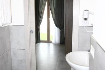 تختخواب و صبحانه Il Borgo