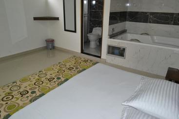 هتل Punto Dos Suites