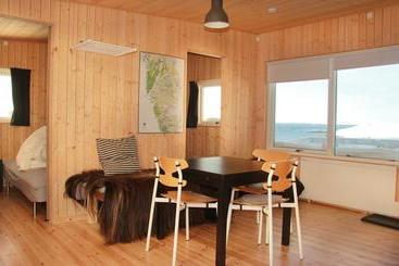 Inuk Hostels