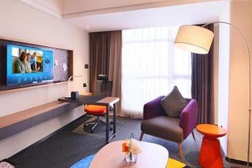 هتل Hampton By Hilton Beihai Station