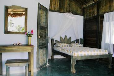 هتل Bahia Lodge