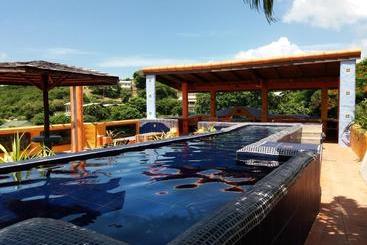 هتل Reef View Pavilions Villas & Condos