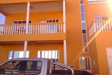 آپارتمانهای توریستها Chez Albino Guest House