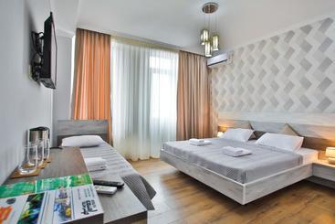 هتل Terrace Kutaisi